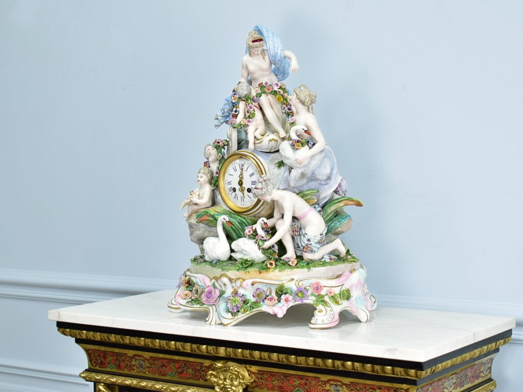 Антикварний камінний годинник «Тріумф Венери», Meissen