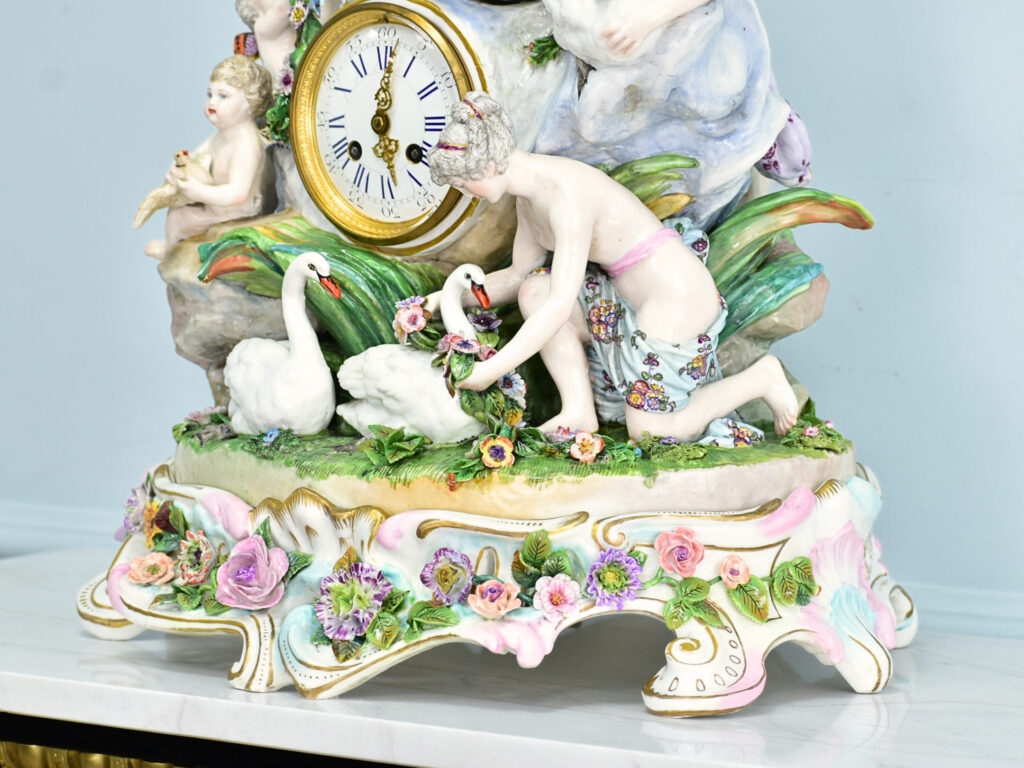 Антикварний камінний годинник «Тріумф Венери», Meissen