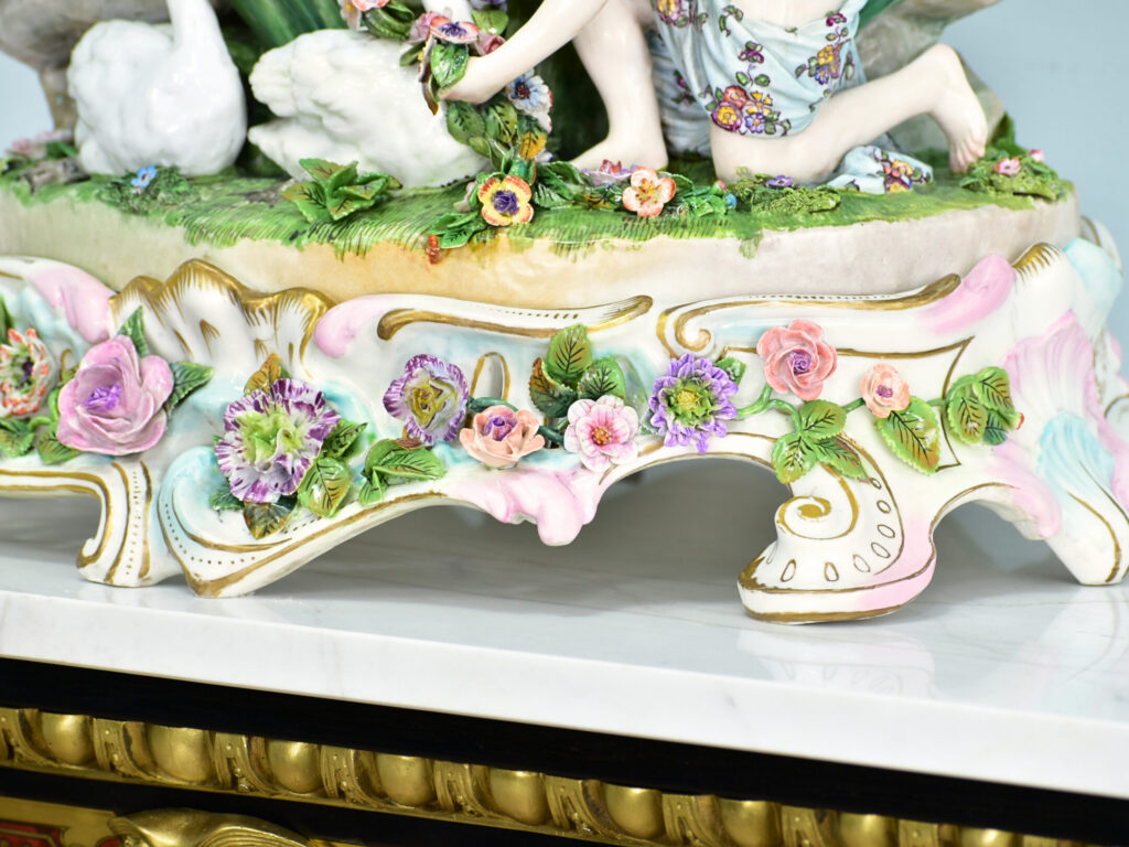 Антикварний камінний годинник «Тріумф Венери», Meissen