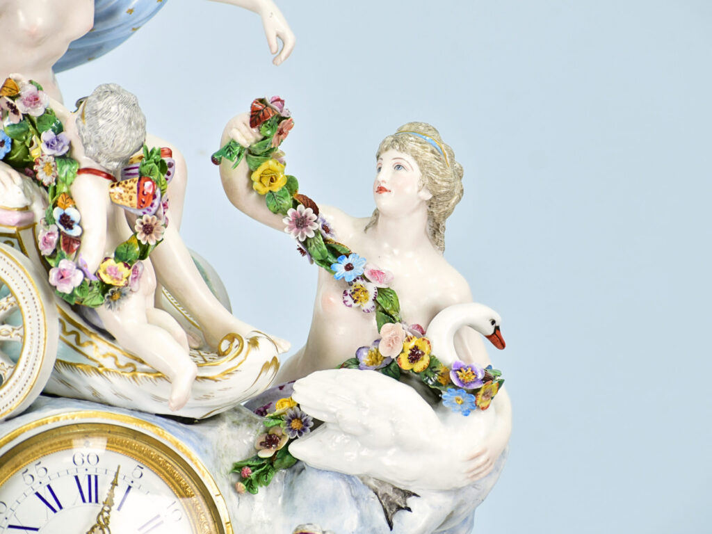 Антикварний камінний годинник «Тріумф Венери», Meissen