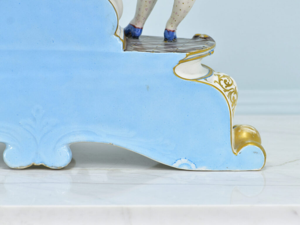 Антикварний камінний годинник в стилі Meissen