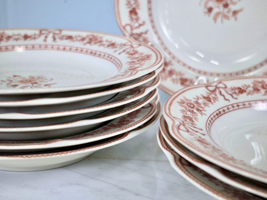 Вінтажний набір тарілок «Antoinette», Porcelaine de Paris