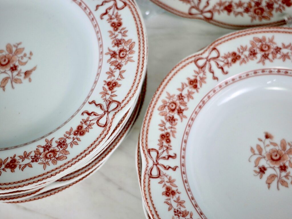 Вінтажний набір тарілок «Antoinette», Porcelaine de Paris