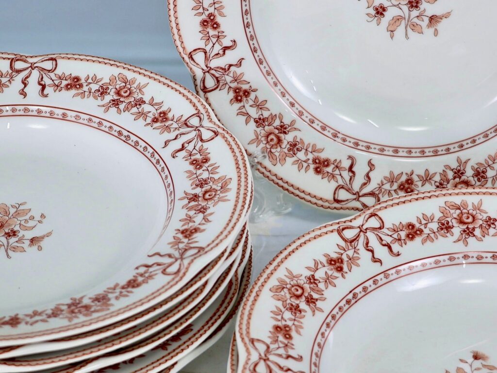 Вінтажний набір тарілок «Antoinette», Porcelaine de Paris