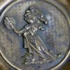 Антикварна фруктовниця
