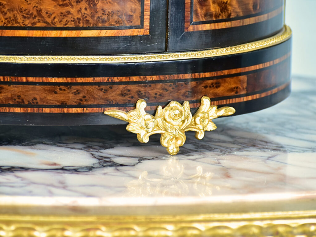 Антикварний бар у стилі Наполеона ІІІ, Leruth