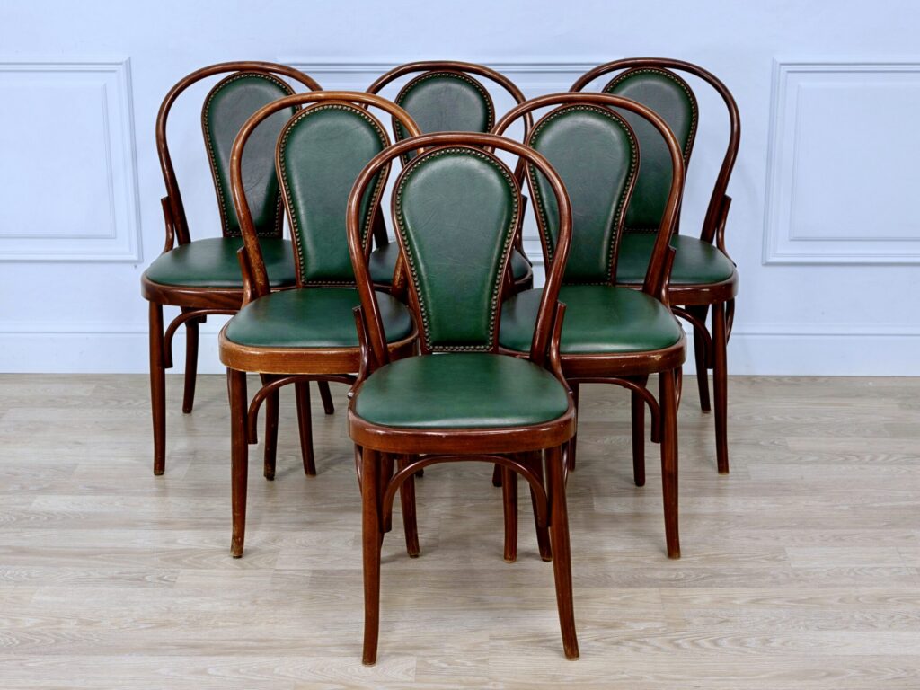 Антикварні стільці в стилі Thonet