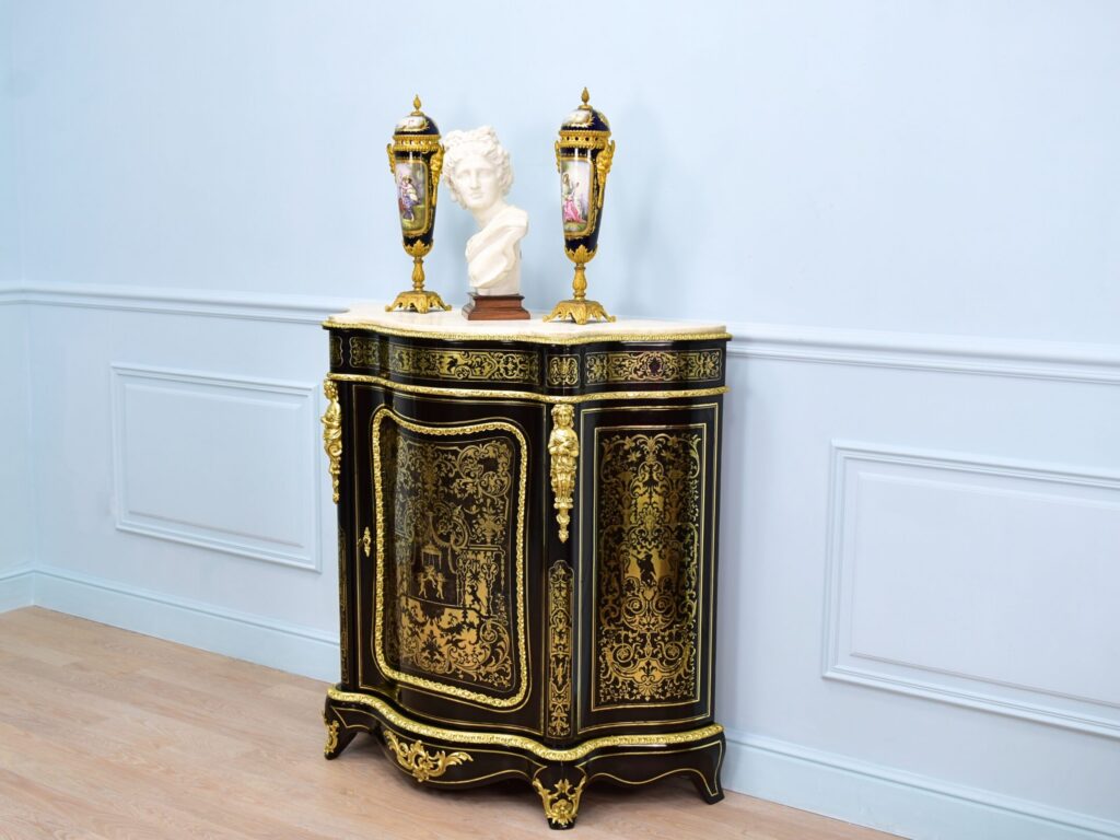 Антикварний комод у стилі Буль (Boulle)