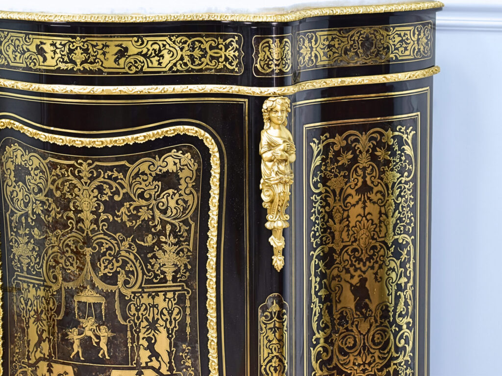 Антикварний комод у стилі Буль (Boulle)