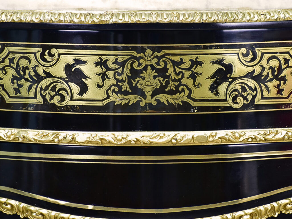 Антикварний комод у стилі Буль (Boulle)