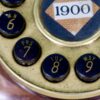 Вінтажний стаціонарний телефон