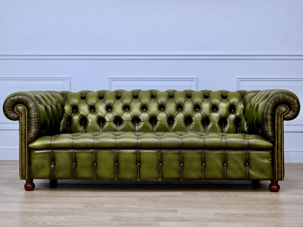 IMG_8220 Вінтажний диван Честерфілд (Chesterfield)