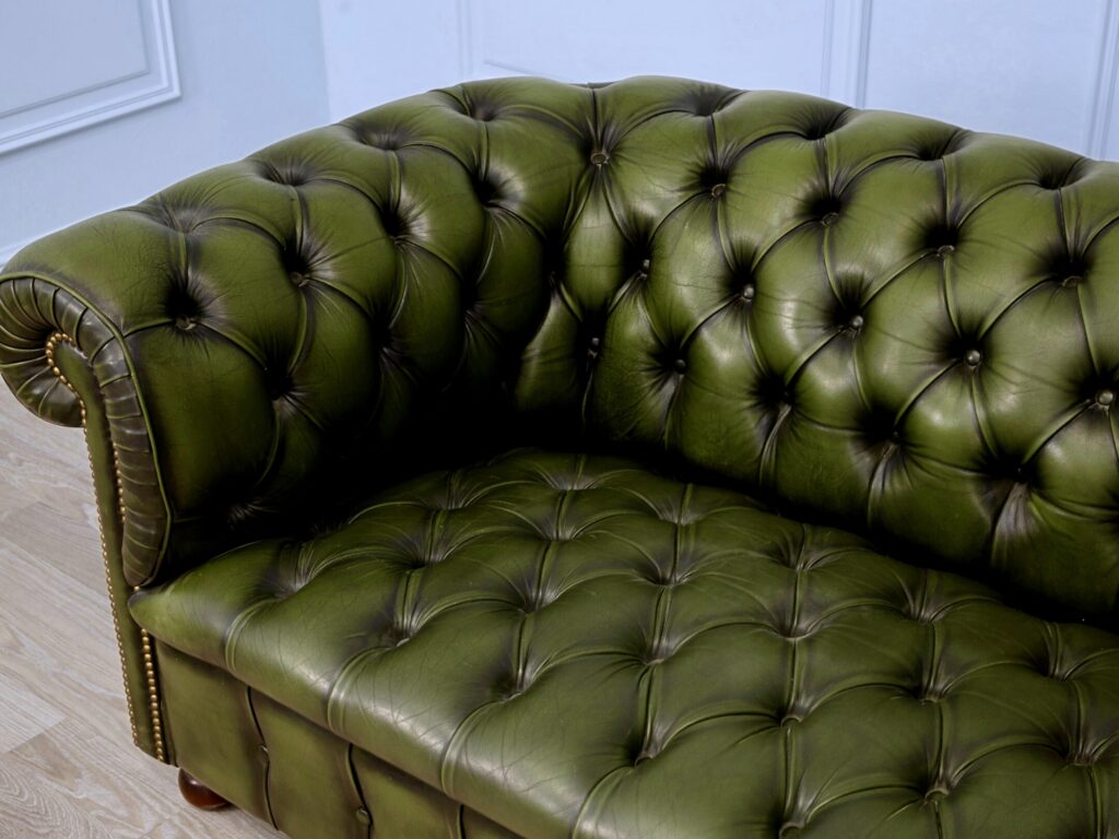 IMG_8223 Вінтажний диван Честерфілд (Chesterfield)