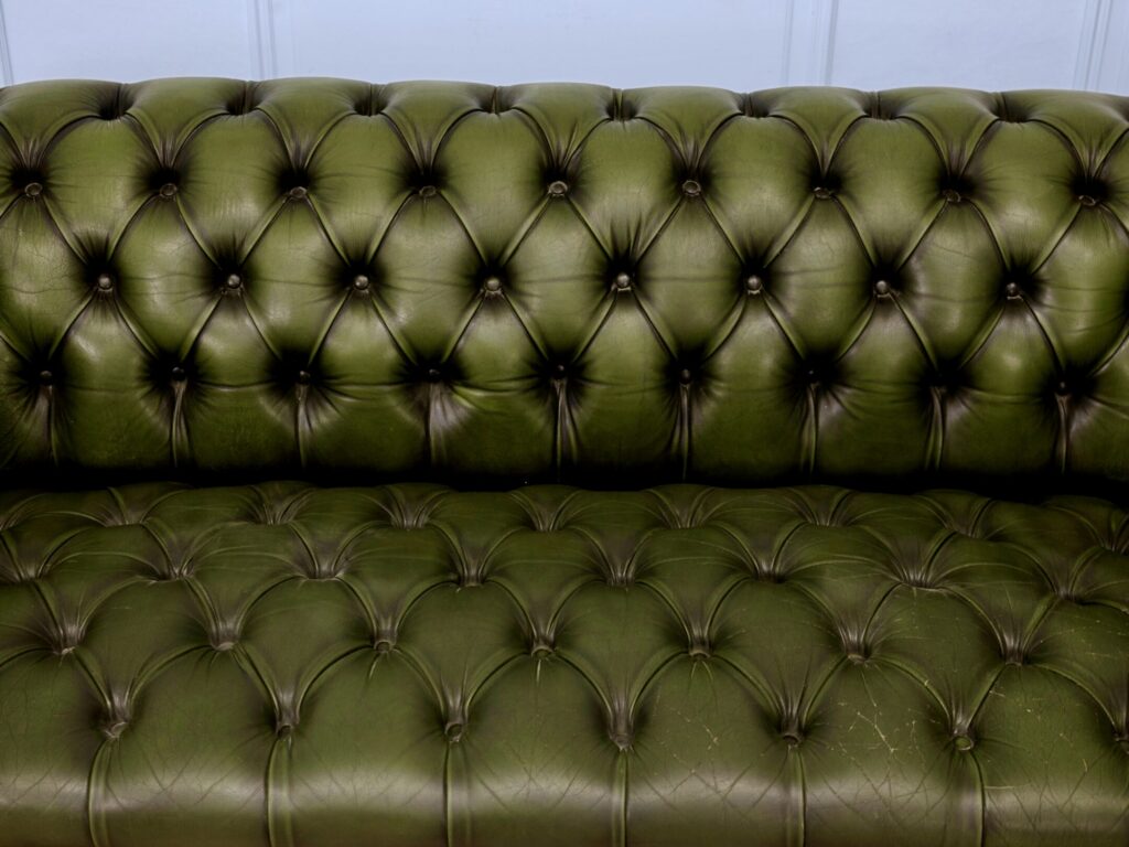 IMG_8224 Вінтажний диван Честерфілд (Chesterfield)
