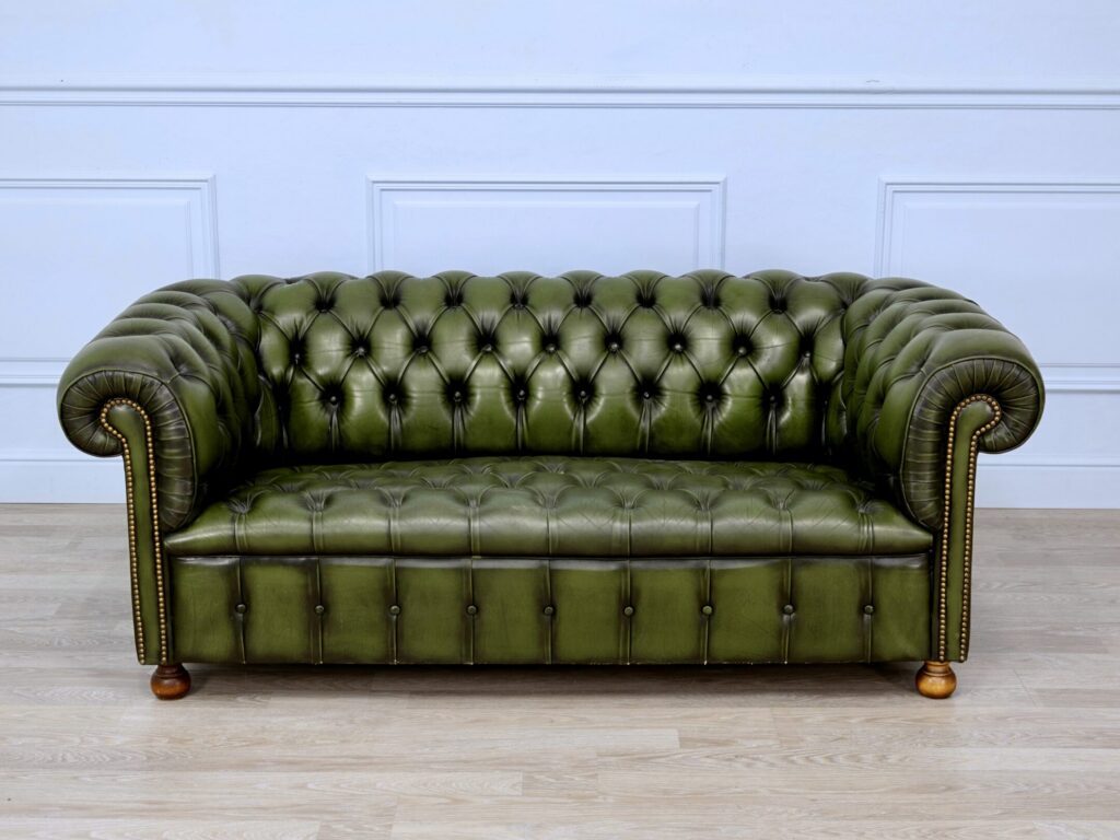 IMG_8378 Вінтажний диван Честерфілд (Chesterfield)