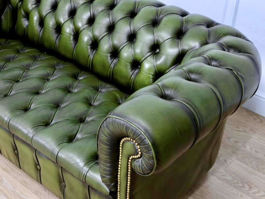 IMG_8382 Вінтажний диван Честерфілд (Chesterfield)