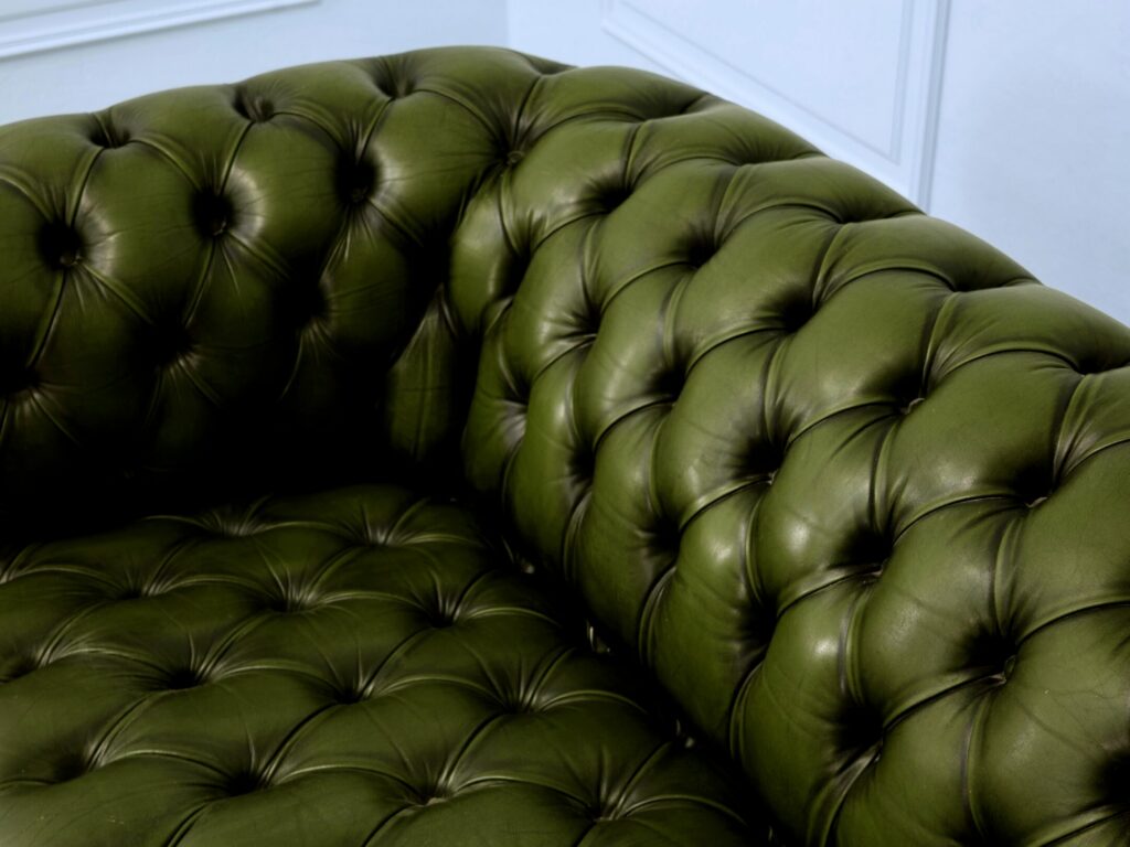 IMG_8388 Вінтажний диван Честерфілд (Chesterfield)
